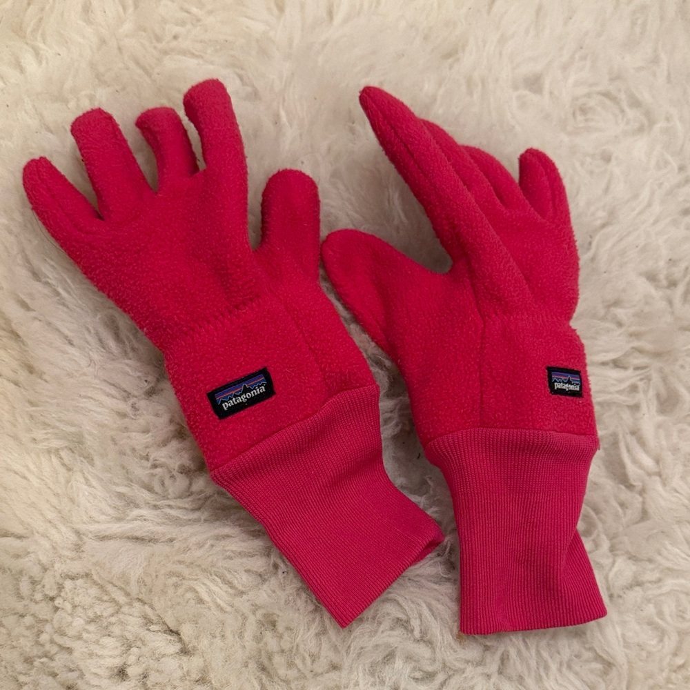 Patagonia Pink Fleece Gloves with Logo